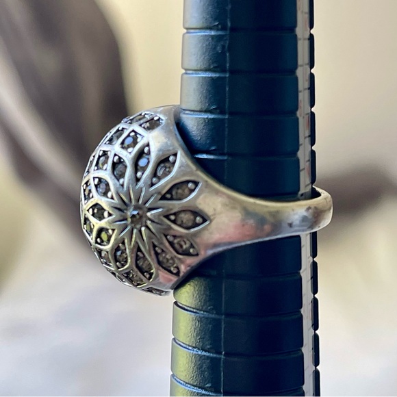 FOSSIL Crystal Dome Ring Silver Tone Size 7 - Picture 2 of 12